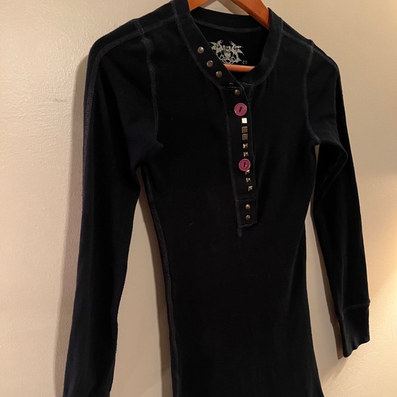 Free People Black 3/4 Button Up Henley W/ Studs - Size XS - Picture 4 of 7